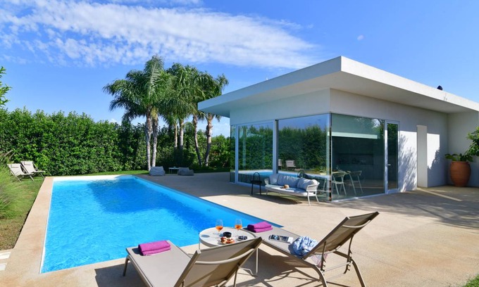 Marina di Ragusa Villa | 350 m² Villa ∙ 2 bedrooms ∙ 4 guests