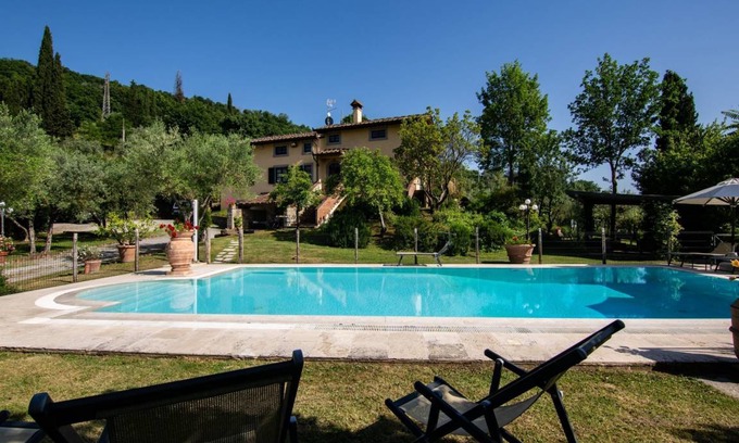 Castiglion Fiorentino Villa | 360 m² Villa ∙ 7 bedrooms ∙ 14 guests