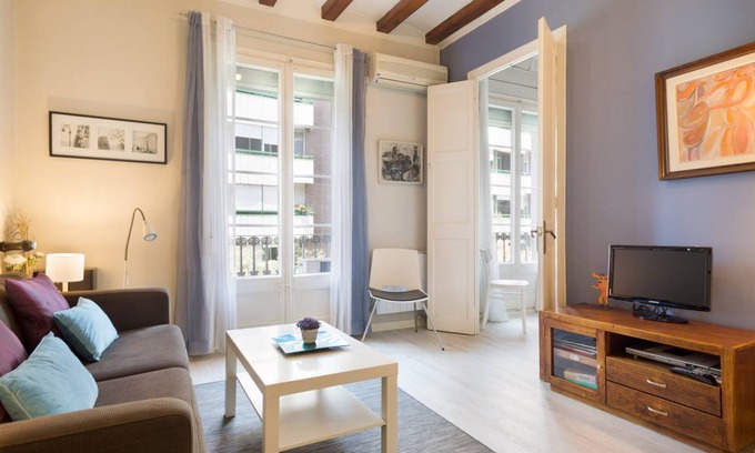 Sant Antoni Apartment | 40 m² Apartment ∙ 2 bedrooms ∙ 4 guests