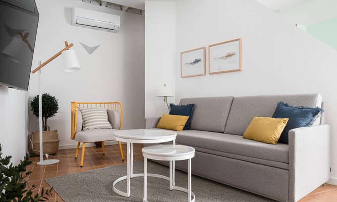 Doctor Barraquer-Grupo Renfe-Policlinico Apartment | 44 m² Apartment ∙ 1 bedroom ∙ 4 guests