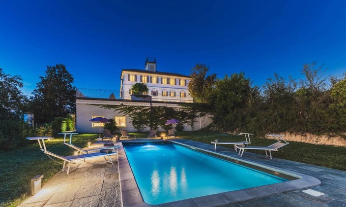 Cuccaro Monferrato Villa | 450 m² Villa ∙ 5 bedrooms ∙ 10 guests