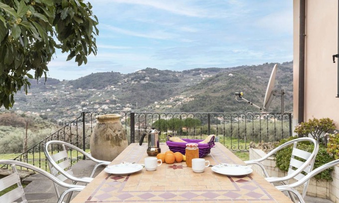 Costa dʼOneglia Villa | 50 m² Villa ∙ 2 bedrooms ∙ 6 guests