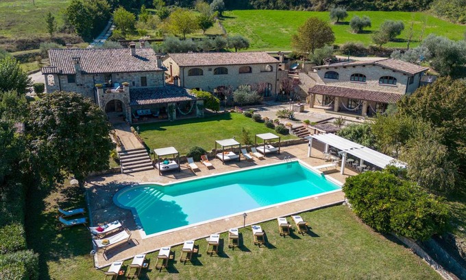 Acqua Loreto Villa | 500 m² Villa ∙ 13 bedrooms ∙ 26 guests
