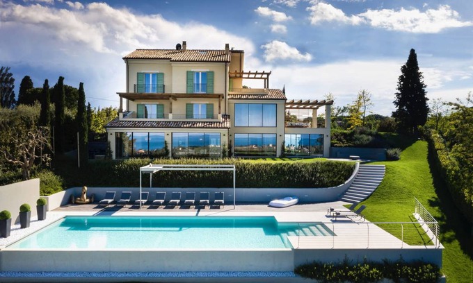 Civitanova Alta Villa | 540 m² Villa ∙ 6 bedrooms ∙ 12 guests