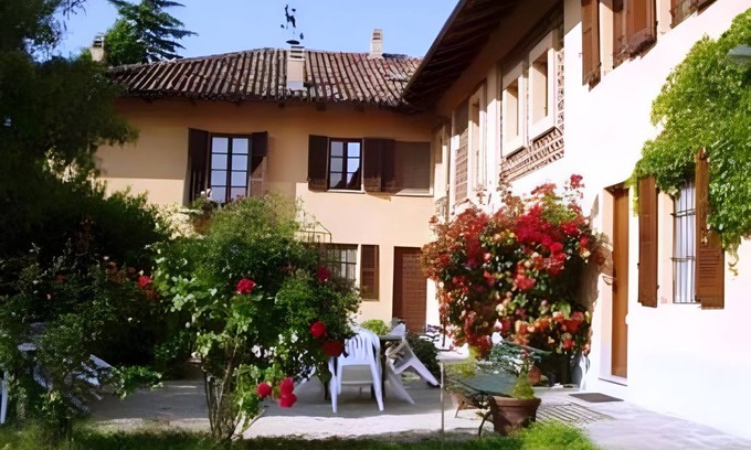 Barbaresco House | 65 m² Farmhouse ∙ 2 bedrooms ∙ 4 guests