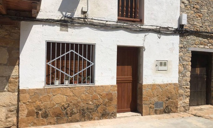 Ballestar House | 70 m² Farmhouse ∙ 3 bedrooms ∙ 7 guests