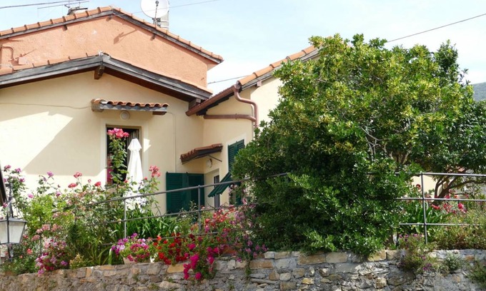 Chiusanico Other | 80 m² Accommodation ∙ 3 bedrooms ∙ 6 guests