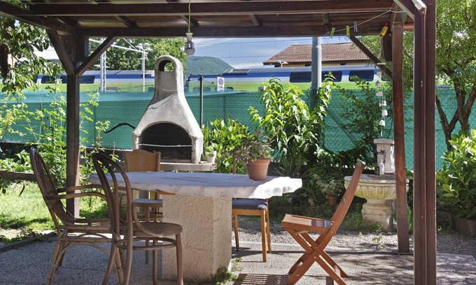 Porto Ceresio Apartment | 80 m² Apartment ∙ 2 bedrooms ∙ 5 guests