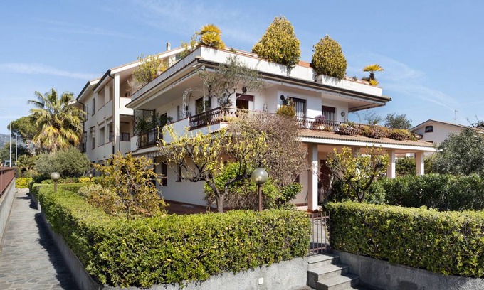 Diano Castello House | 80 m² House ∙ 2 bedrooms ∙ 5 guests