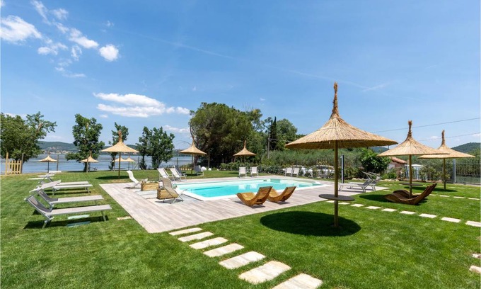 Magione House | 800 m² House ∙ 10 bedrooms ∙ 24 guests