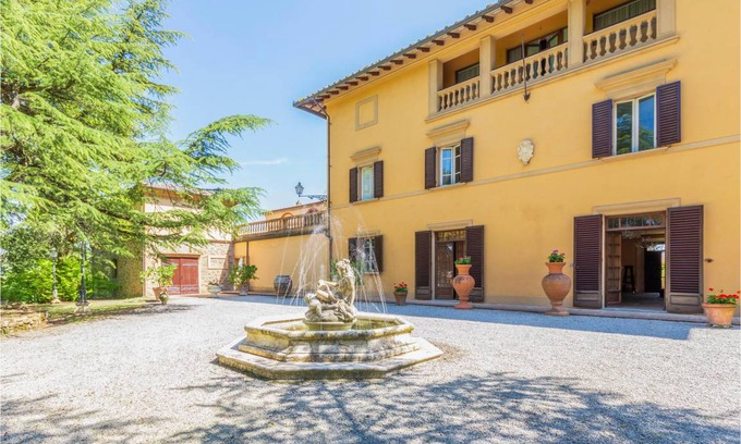 Foiano della Chiana House | 800 m² House ∙ 10 bedrooms ∙ 20 guests