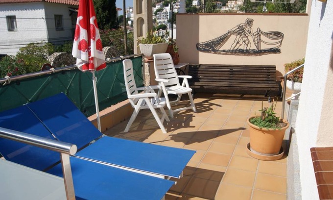 Almadraba-Canyelles Apartment | 82 m² Apartment ∙ 3 bedrooms ∙ 6 guests