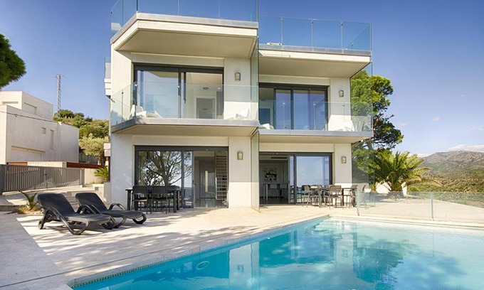 Llanca House | 85 m² House ∙ 3 bedrooms ∙ 6 guests