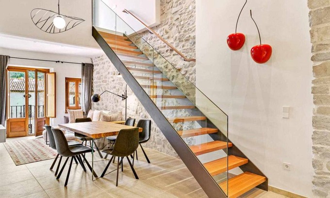 Besalu Apartment | 90 m² Apartment ∙ 3 bedrooms ∙ 6 guests