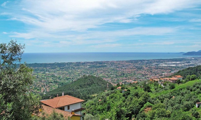 Montignoso Apartment | 95 m² Apartment ∙ 3 bedrooms ∙ 6 guests