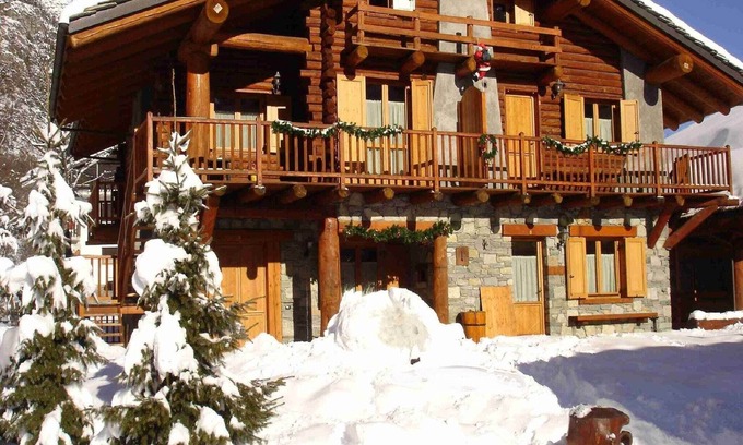 Antey-Saint-Andre Apartment | A Cozy Alpine Retreat