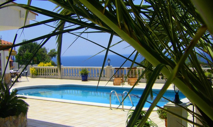 Lloret de Mar Villa | A small corner of paradise between sea and mountains.