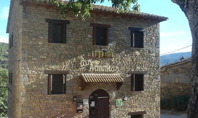Las Almunias Hostel | Albergue Las Almunias