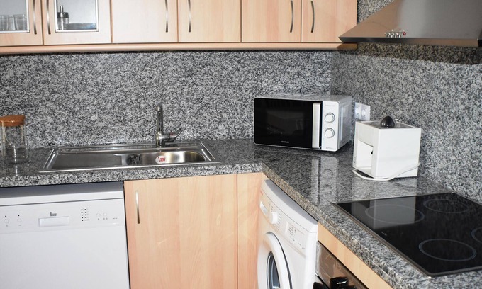 L'Eucaliptus Apartment | Apartament Sergi - One Bedroom Apartment, Sleeps 4