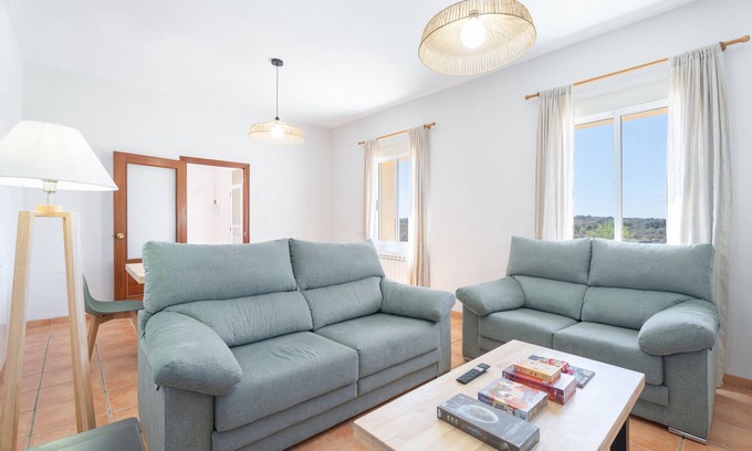 Culla Hostel | Apartment 'Antiga Escola Pla Del Sabater' with Mountain View, Private Terrace and Private Garden