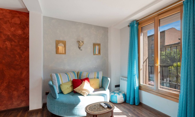 Daroca Apartment | Apartment 'Halima' with Balcony, Wi-Fi and Air Conditioning
