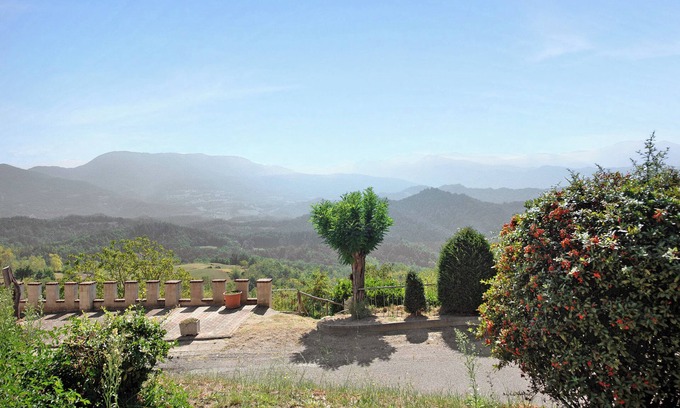 Borghetto Di Borbera Apartment | Apartment 'Orizzonte Calmo' with Mountain View, Garden and Wi-Fi