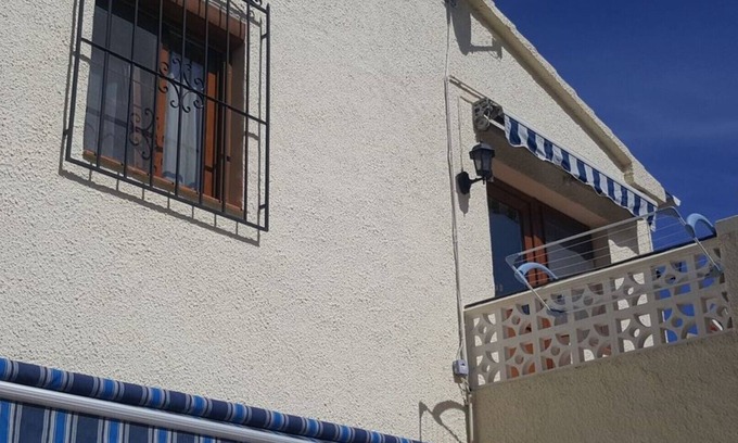 Benissa Coast Apartment | apartment top floor 4 to 5 people, quiet location, sea view casa DOBRADA