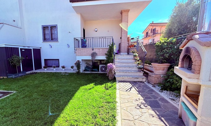 Zona XXXII Acilia Nord House | B&B La Fenice Rome - Fiumicino. Close to the center of Rome and the airport.