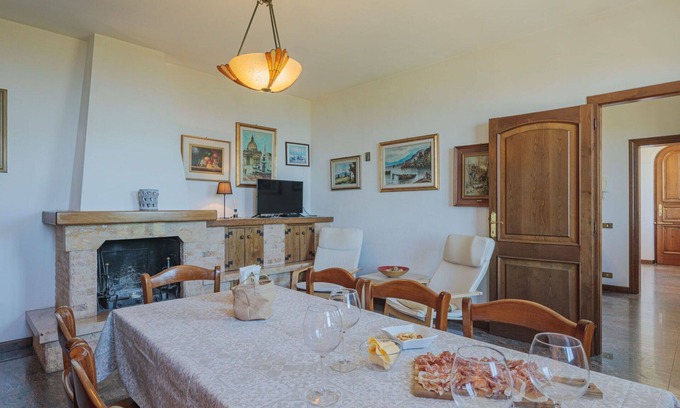 Montignoso House | Beautiful private villa for 10 guests with WIFI, TV, terrace and pets allowed