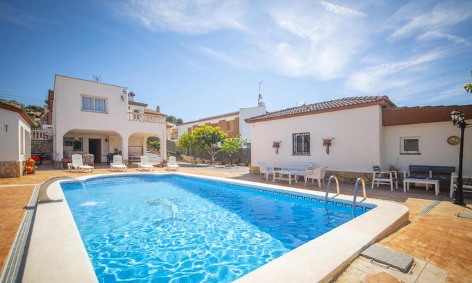 Calafell Villa | Catalunya Casas Tranquil nature 'feel' , yet only 4 min to beach!