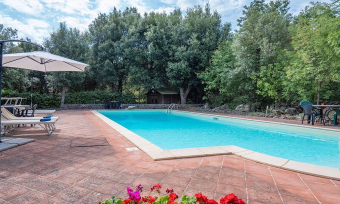 Monteriggioni Apartment | Cosy apartment for 4 people with pool, WIFI, TV and veranda, close to Siena