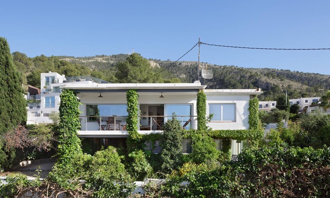 El Albir Villa | Detached villa with views