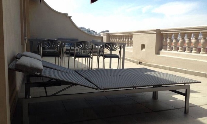 Centro Apartment | Exclusive attic 70sqm,front of Market Atarazanas, great terrace, lift and train