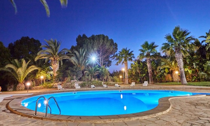 Modica Villa | Family Villa Morenanoemi with Sea View, Pool, Garden, Terrace & Balcony