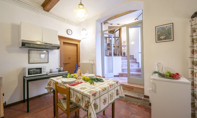 Toscolano Maderno Apartment | Gufo - Navy- 100m Near Lake, Toscolano Maderno, Italy
