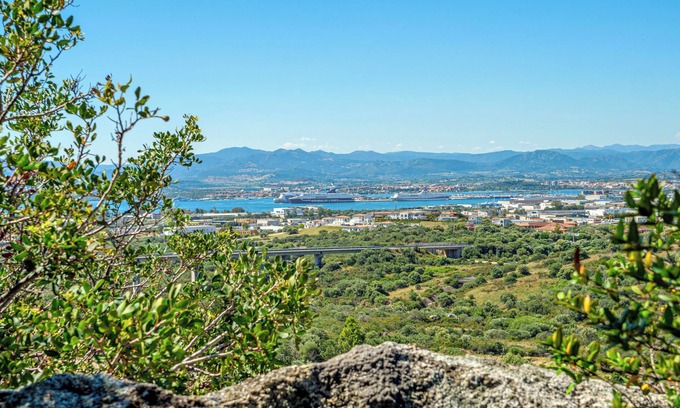 Osseddu House | Holiday Home 'Casa Laco Olbia' with Sea View, Wi-Fi and Air Conditioning