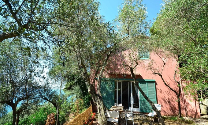 Lerici House | Holiday Home near Tuscan Sea Access