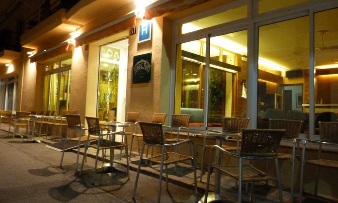 Roses Town Center Hotel | Hostal Rom