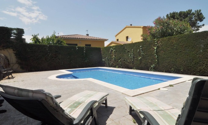 L'Escala Villa | House en a quiet area with wifi and private pool