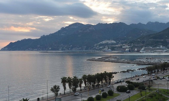 Salerno Apartment | Independent apartment near the sea
