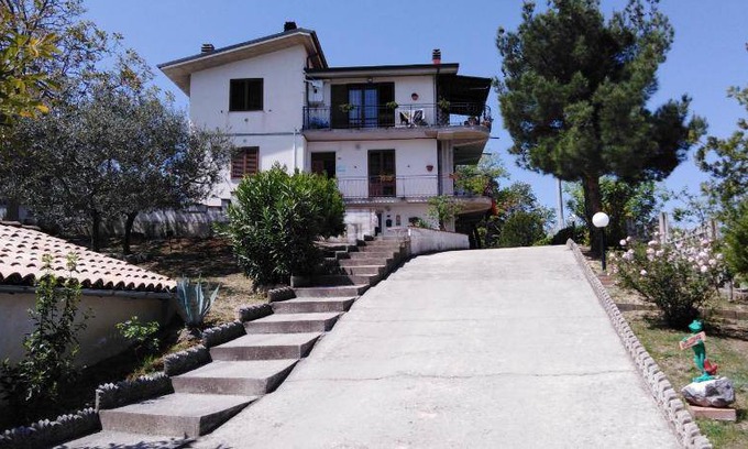 San Valentino In Abruzzo Bed & Breakfast | 25 m² Bed and breakfast ∙ 4 guests