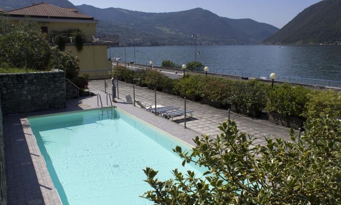 Sale Marasino House | Lake Swimming