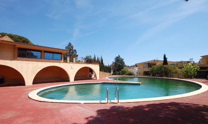 Tossa de Mar Apartment | Lets holidays Les Velas apartment with pool