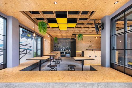 Ban Phan Thom Hostel | LOBSUEK Hostel