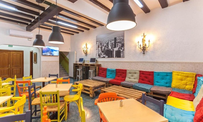 Lloret Town Center Hostel | LOFT Hostal