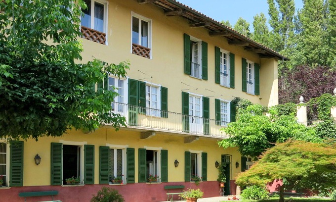 San Giorgio Canavese Apartment | Lovely apartment for 6 guests with WIFI, TV, balcony and pets allowed