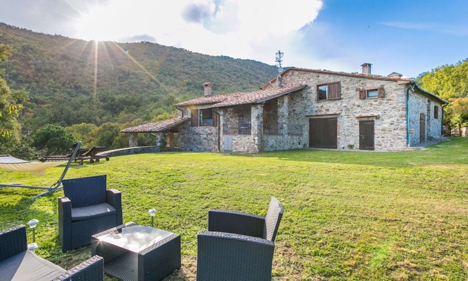 Montieri Apartment | Lovely apartment for 5 people with WIFI, TV, terrace and pets allowed