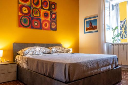 Tuscolano Apartment | LtPanella Yellow pop