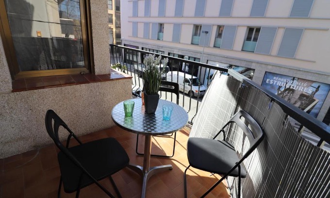 Roses Town Center Apartment | Madrid 32 1 Roses - Barneda
