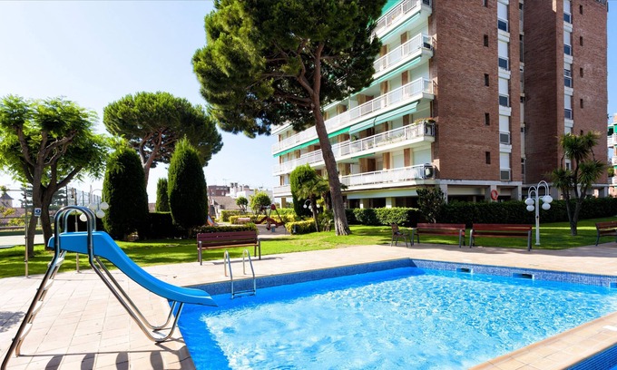 Sant Vicenc de Montalt Apartment | MEDITERRANI - Apartment 5 minutes from the beach, with pool, tennis, football, basketball.